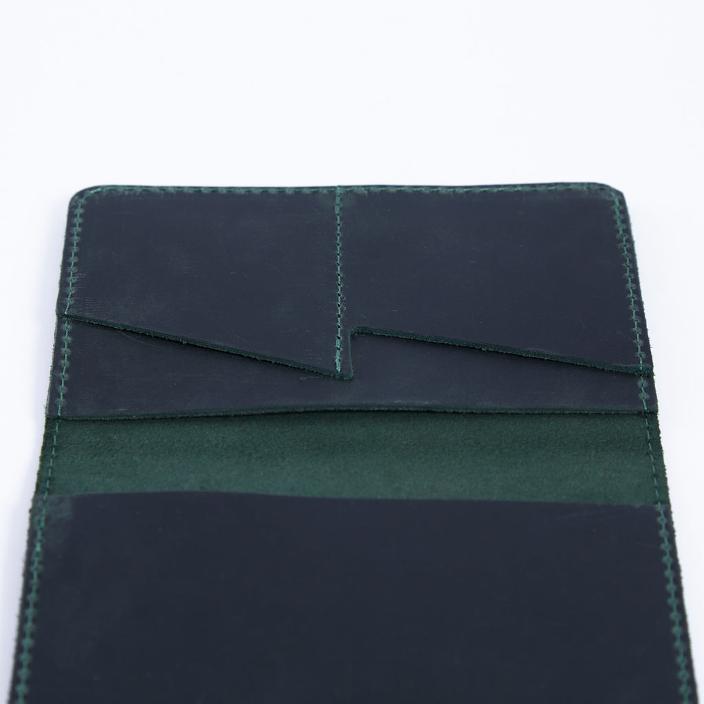 Étui pour passeport avec le symbole national du Canada fabriqué à partir de cuir vintage