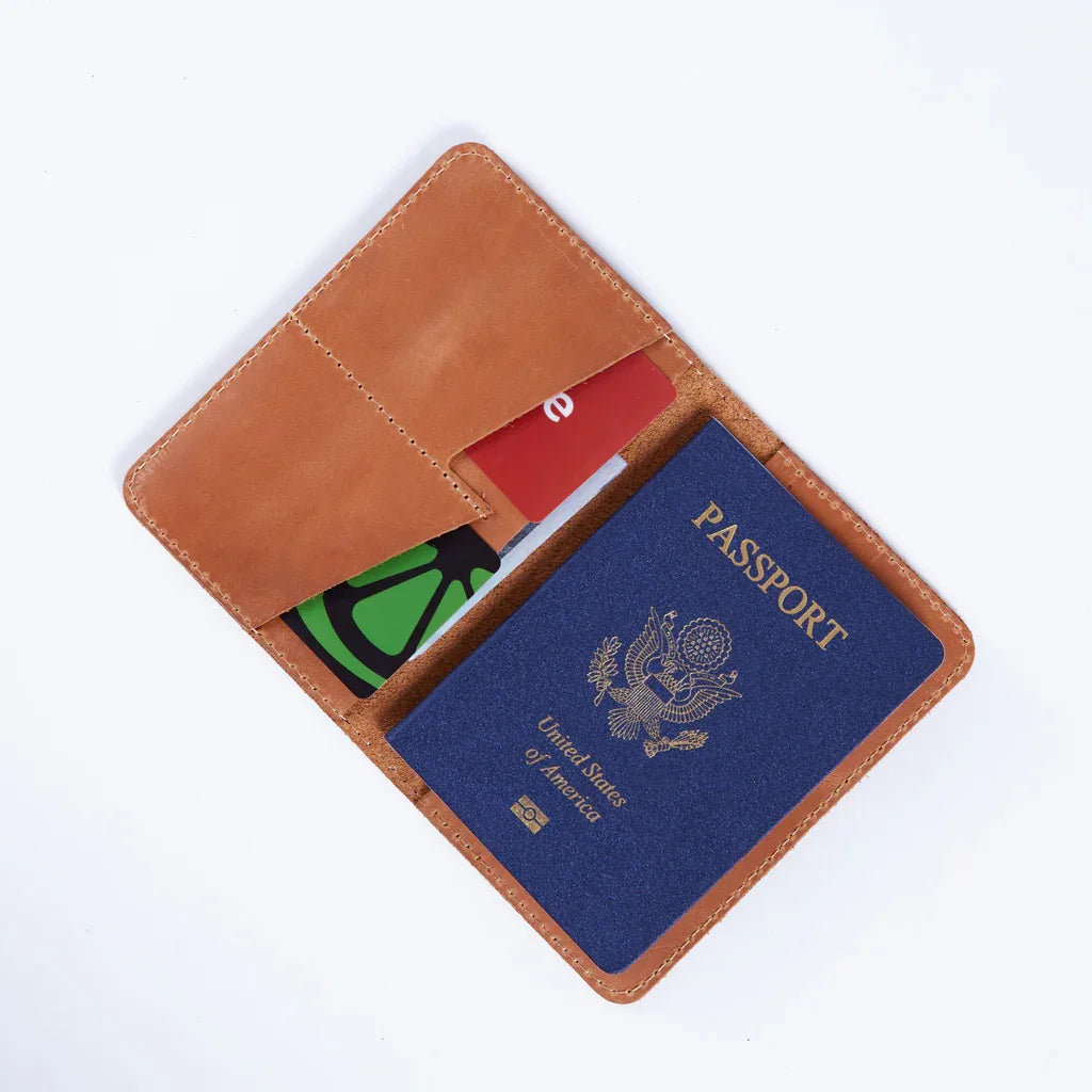 Passport Cover with the Great Seal of the United States Made from Vintage Leather - INCARNE® Global