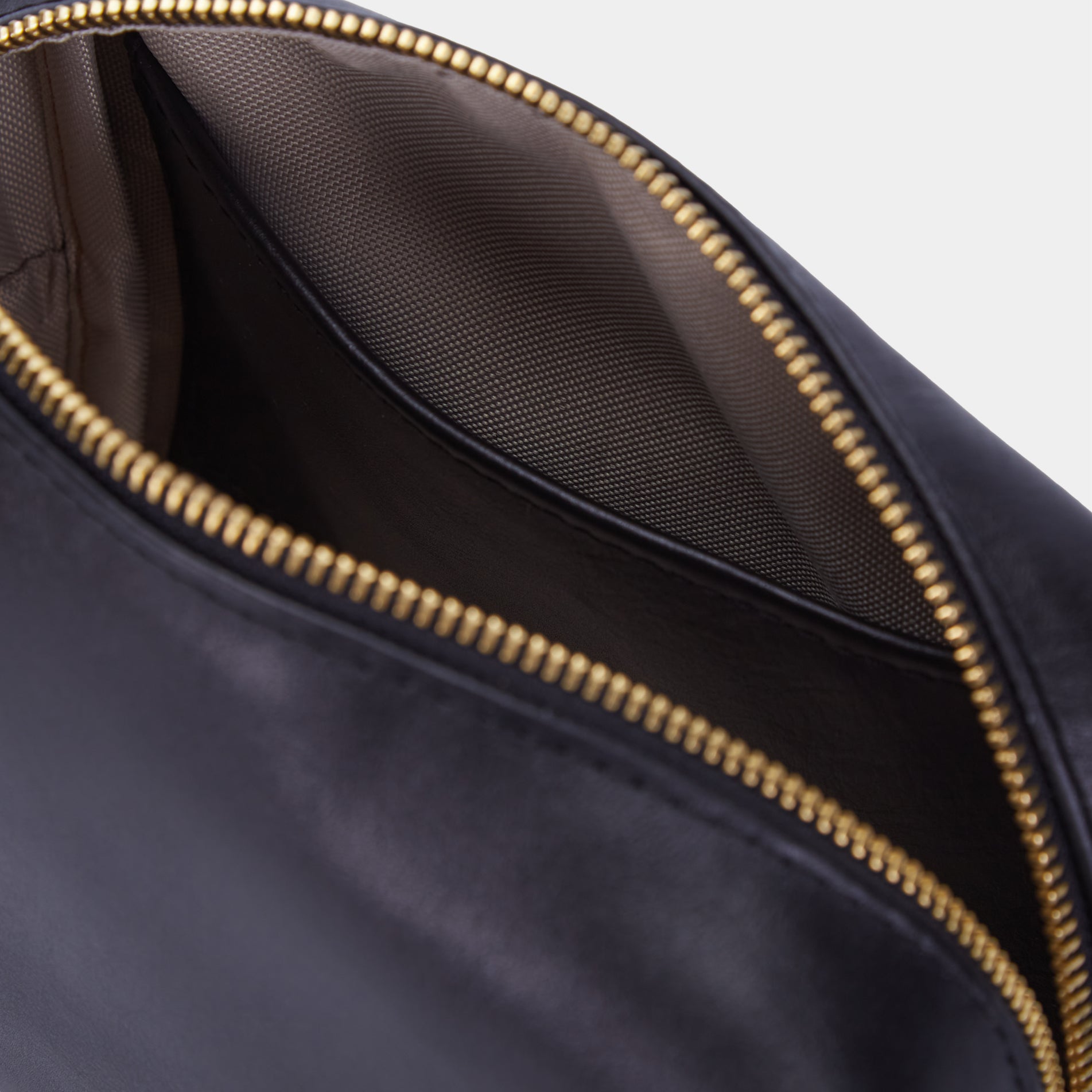Mirage Small Cosmetic Bag, black