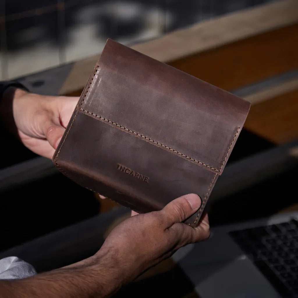 Wire Keeper Leather Organizer for Cables, Mouse, Adapters - INCARNE® Global