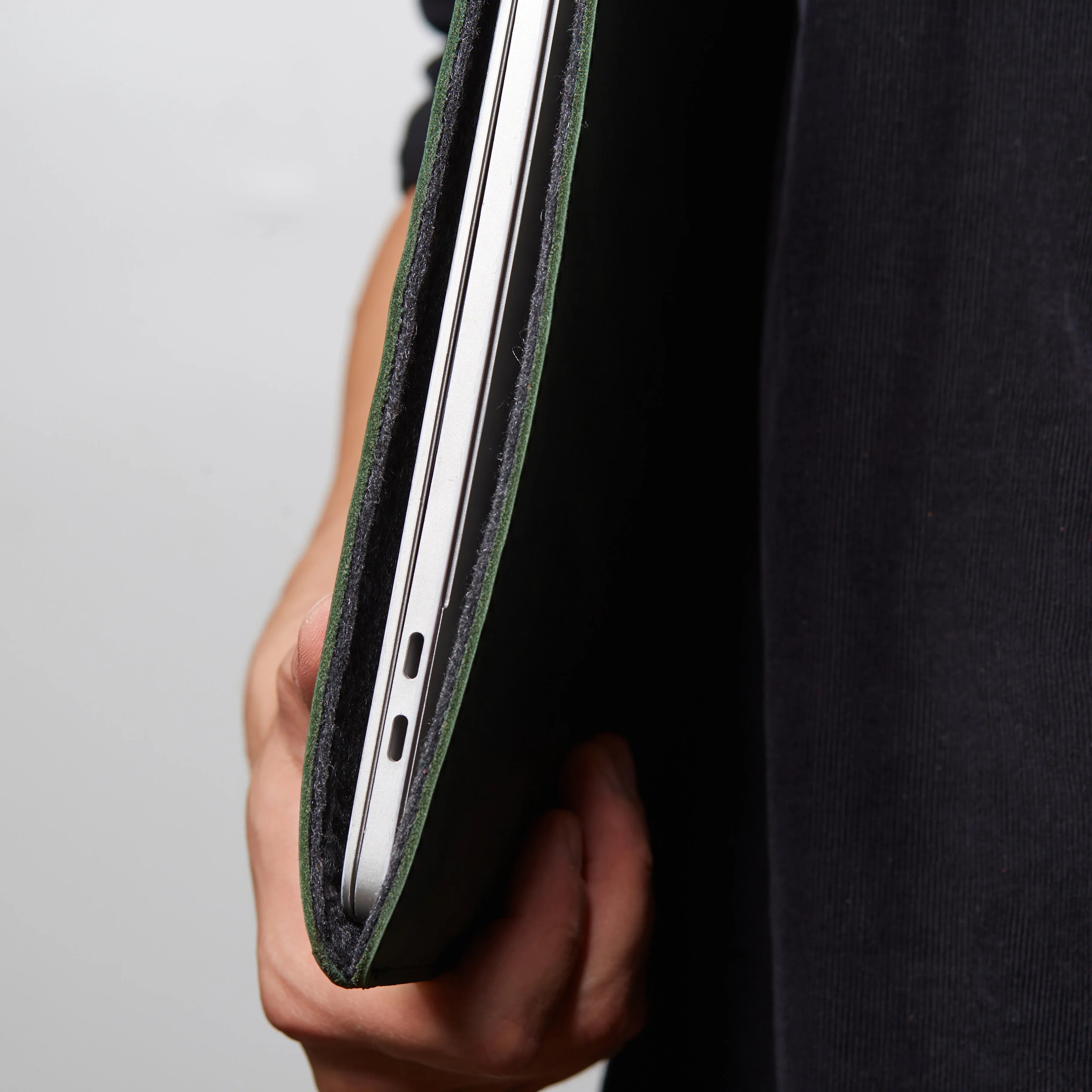 Free Port Plus Laptop Sleeve, Green (vintage) - INCARNE® Global