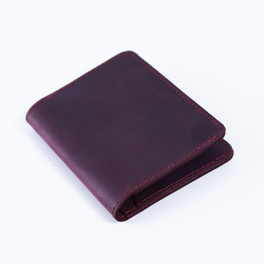 Étui pour passeport avec le symbole national du Canada fabriqué à partir de cuir vintage