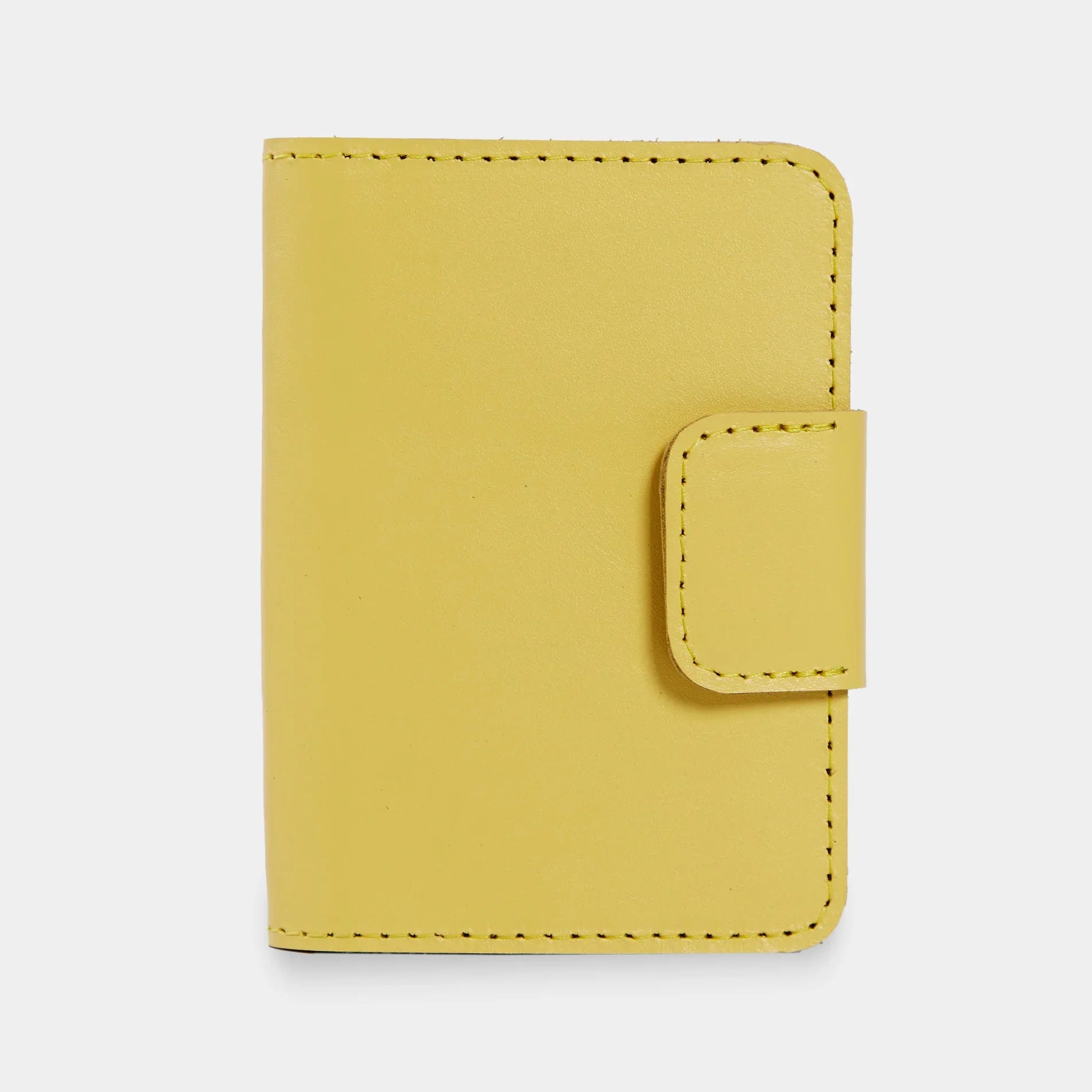 Smart Journey Classic Leather Passport Cover for Travel with AirTag and Cards Holders - INCARNE® Global