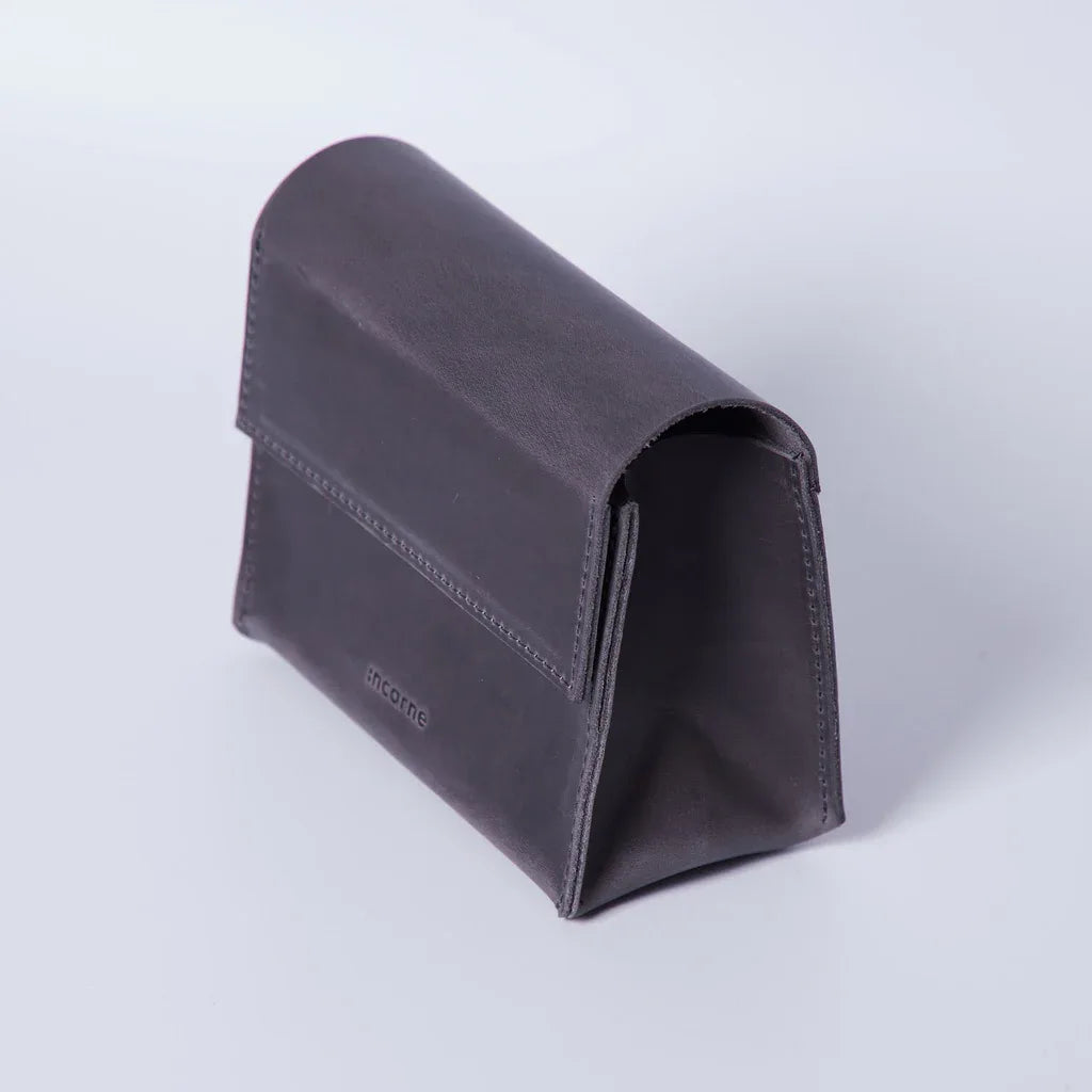 Wire Keeper Leather Organizer for Cables, Mouse, Adapters - INCARNE® Global