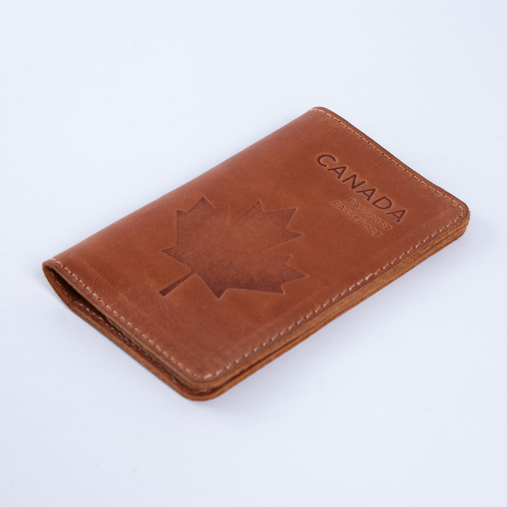 Étui pour passeport avec le symbole national du Canada fabriqué à partir de cuir vintage