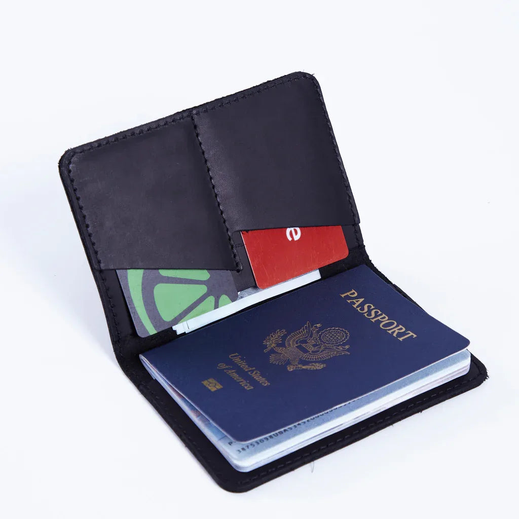 Passport Cover with the Great Seal of the United States Made from Vintage Leather - INCARNE® Global