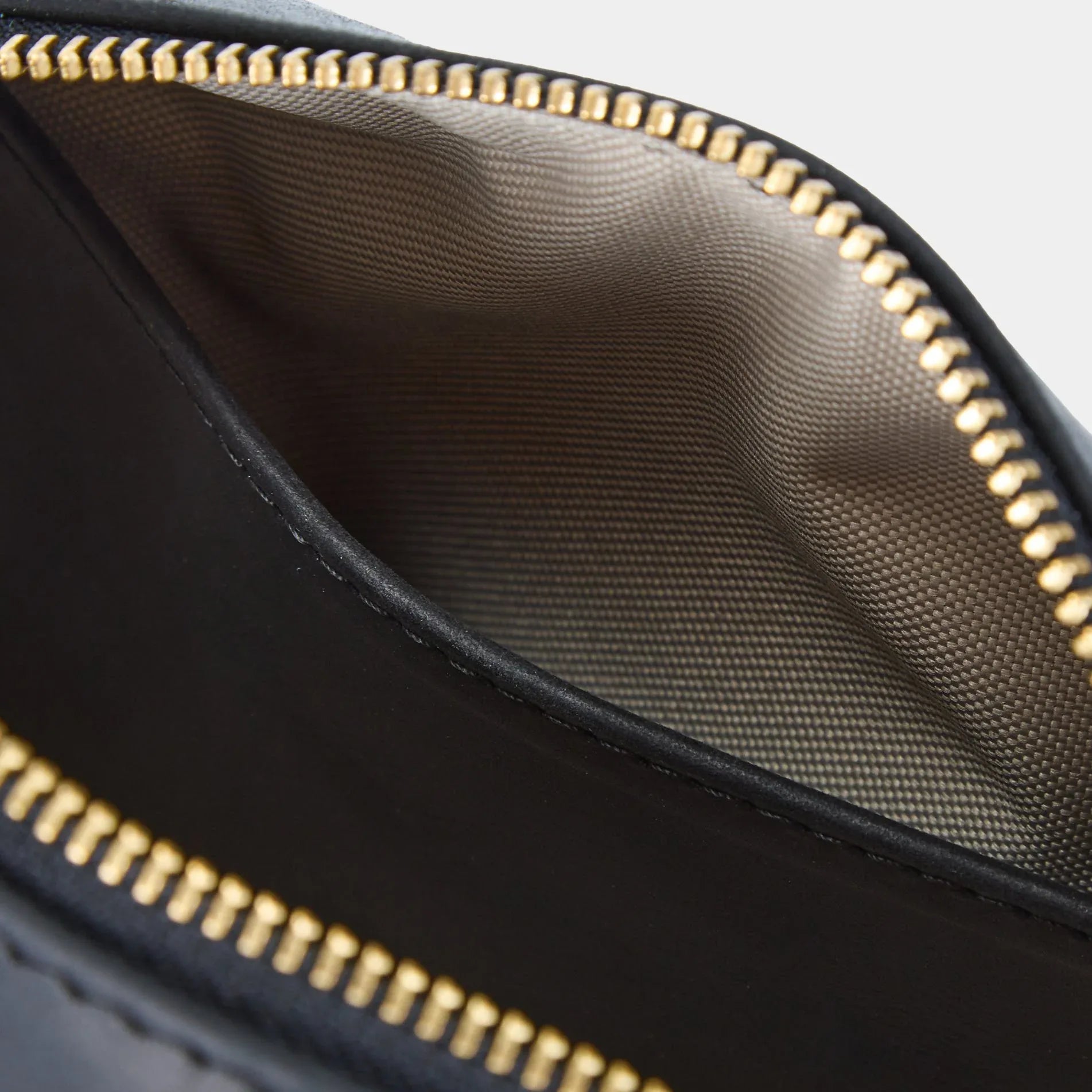 Mirage toiletry bag - INCARNE® Ukraine