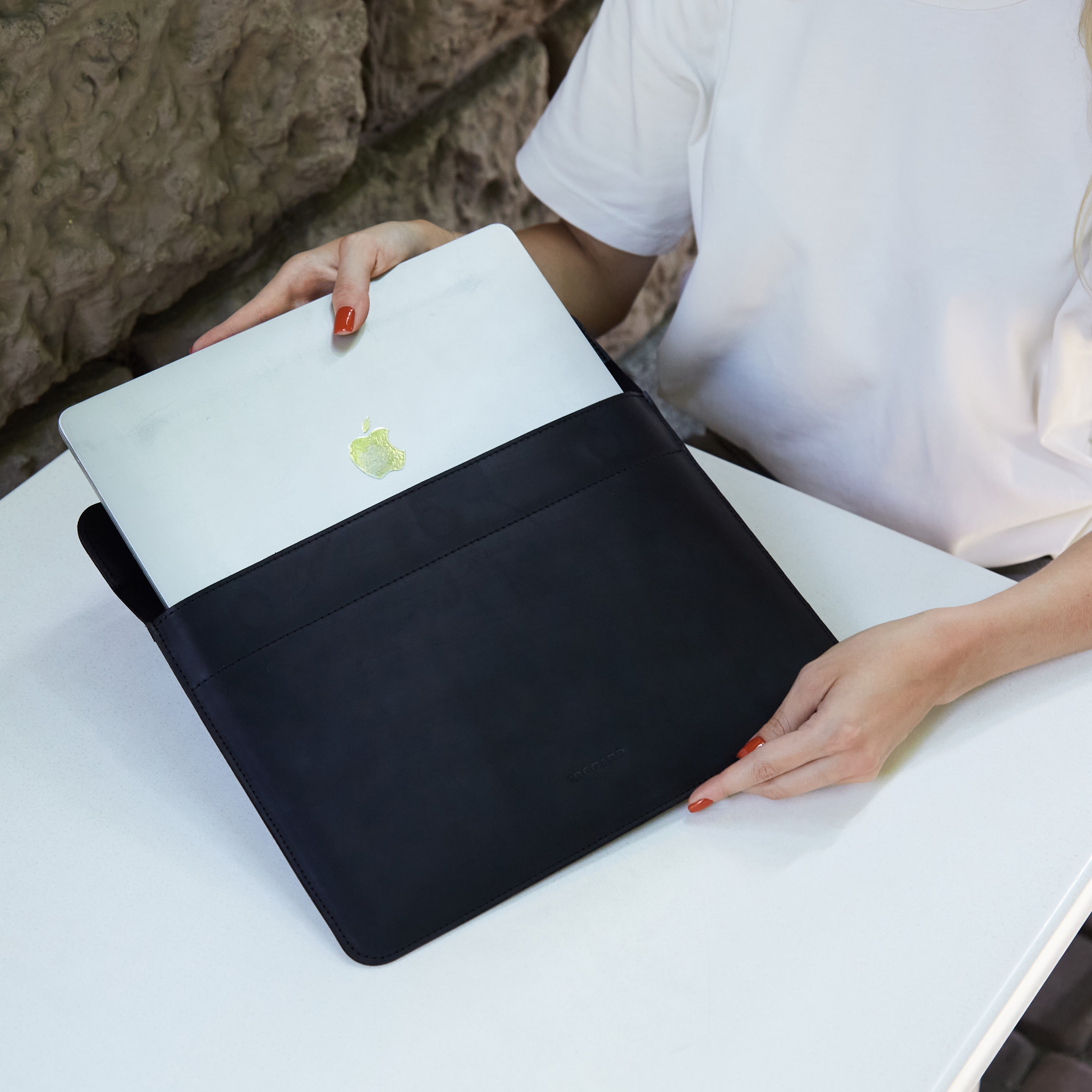 Klouz Laptop Sleeve, Black (vintage)