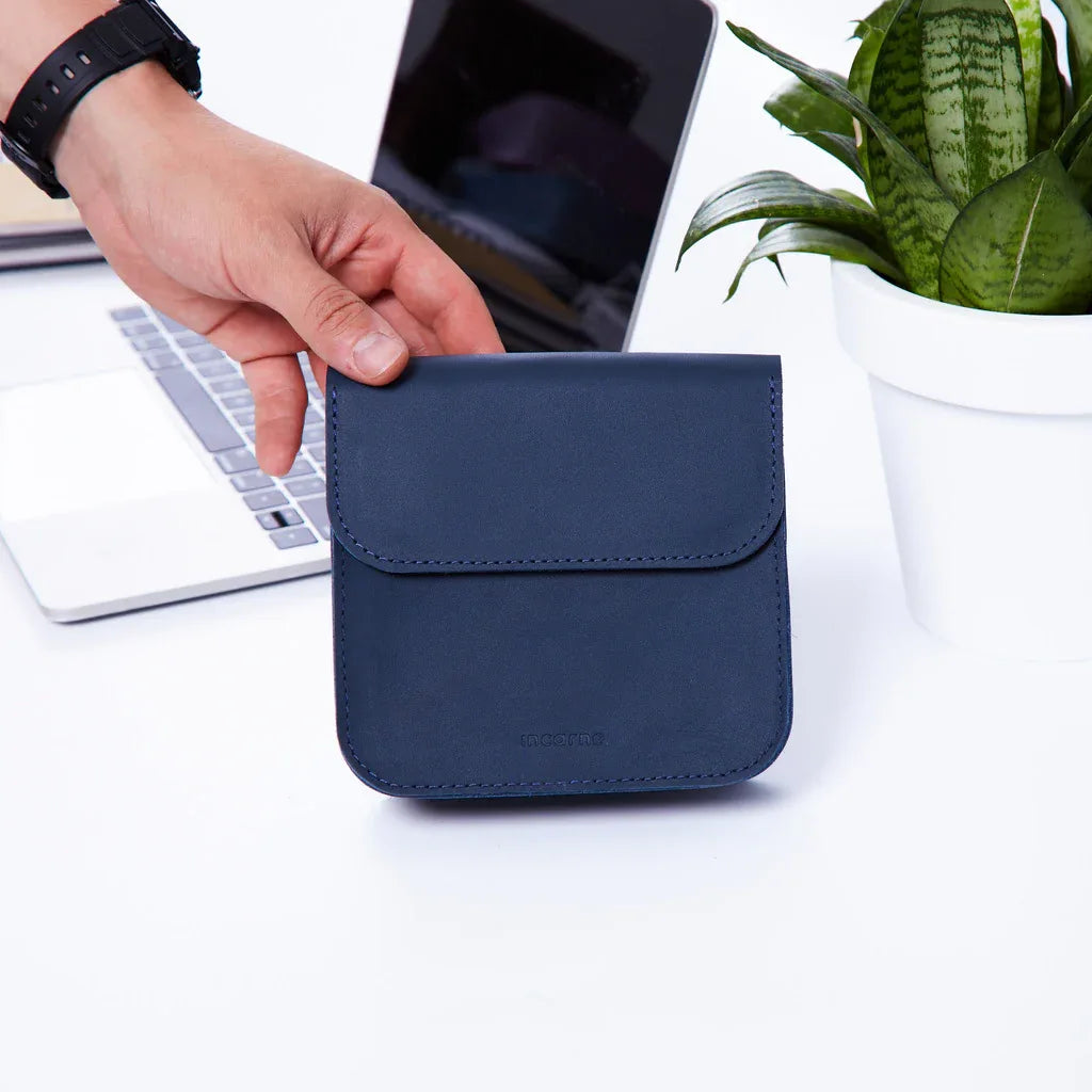 Wander Cable, Charger, Mouse Organizer in Classic Leather - INCARNE® Global