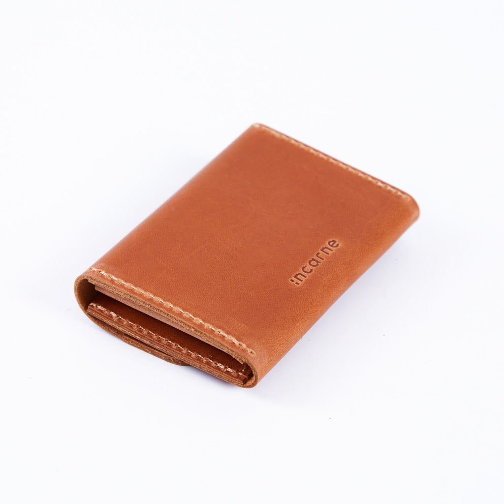Lean Compact RFID-blocking wallet made of vintage leather