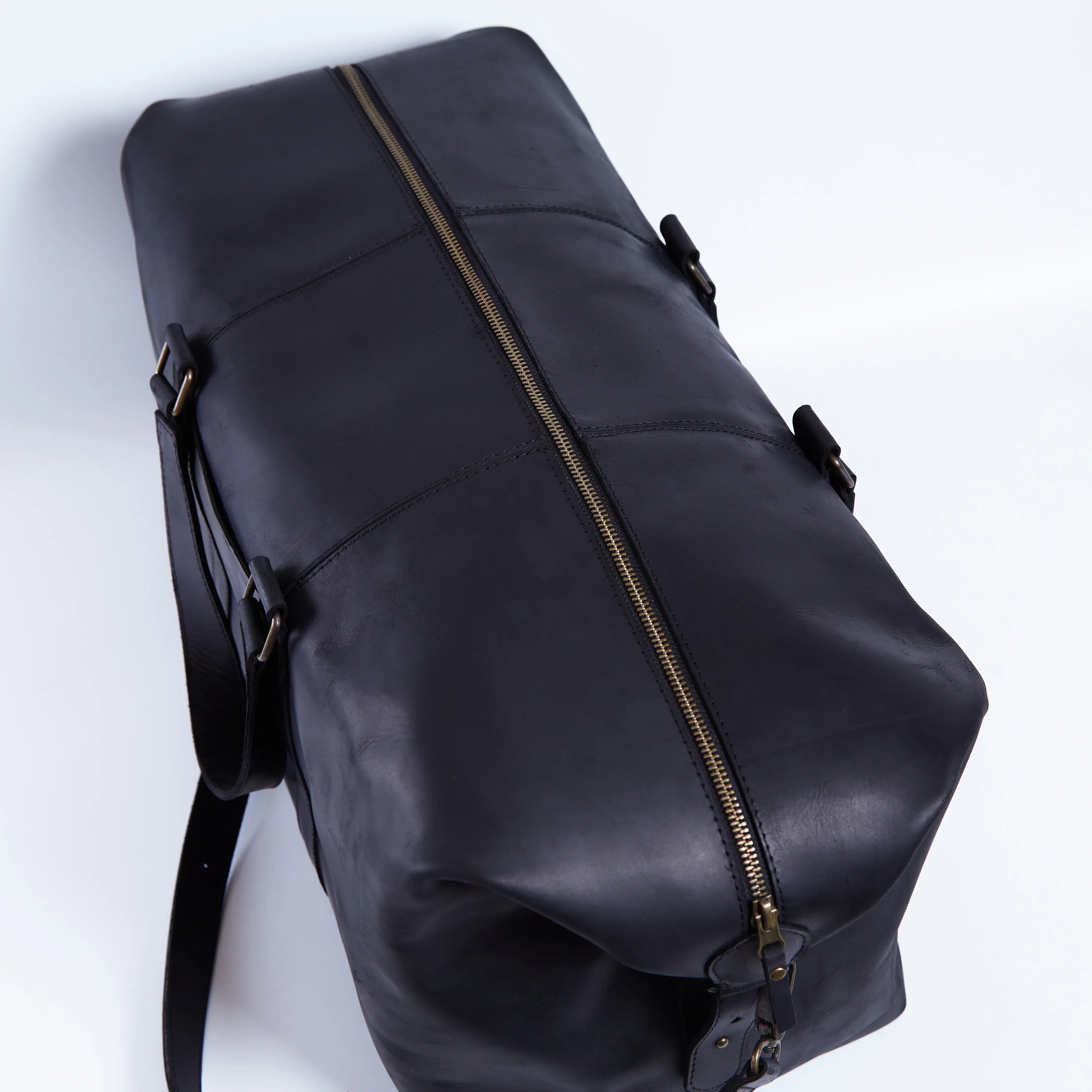 All In Leather Travel Bag - INCARNE® Global