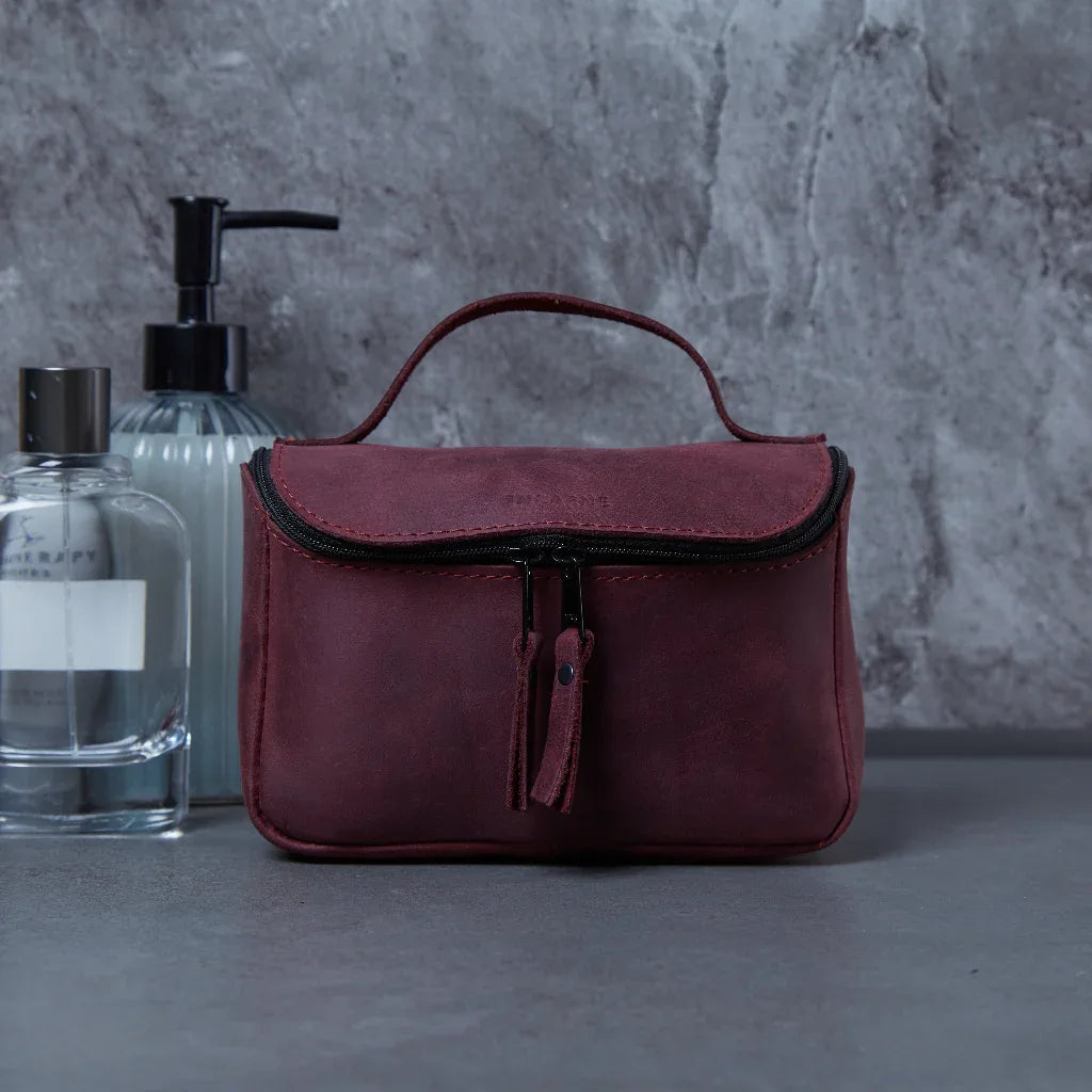 Timeless leather toiletry bag - INCARNE® Ukraine