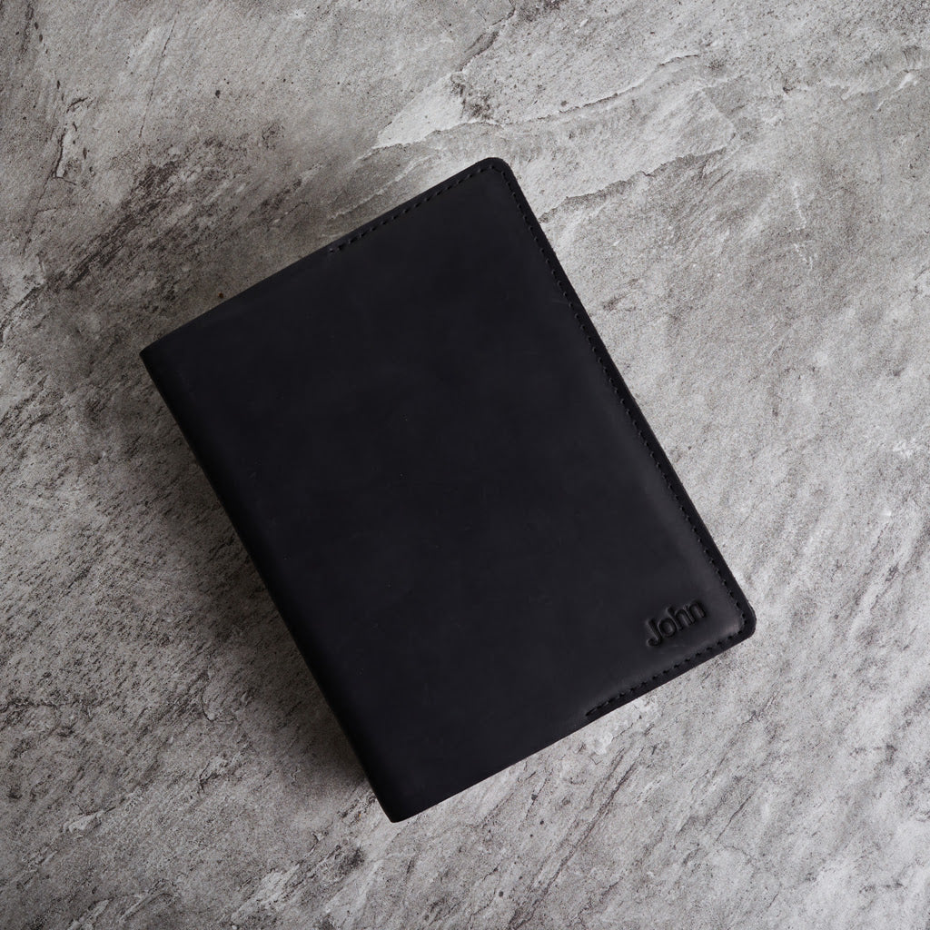 Funda de cuero de la Santa Biblia