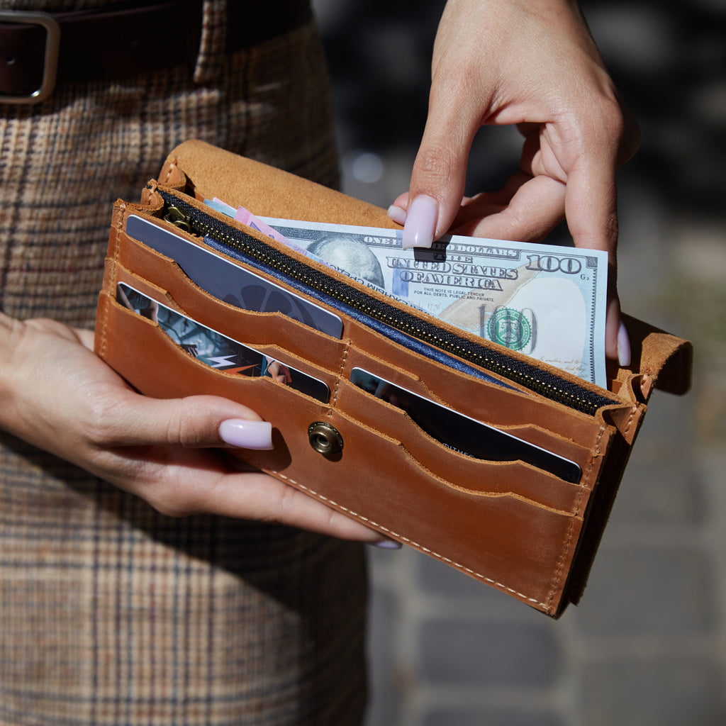 Simple Capacious Leather Wallet