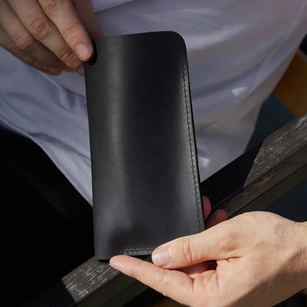 Catch Leather Eyeglass Case - INCARNE® Global