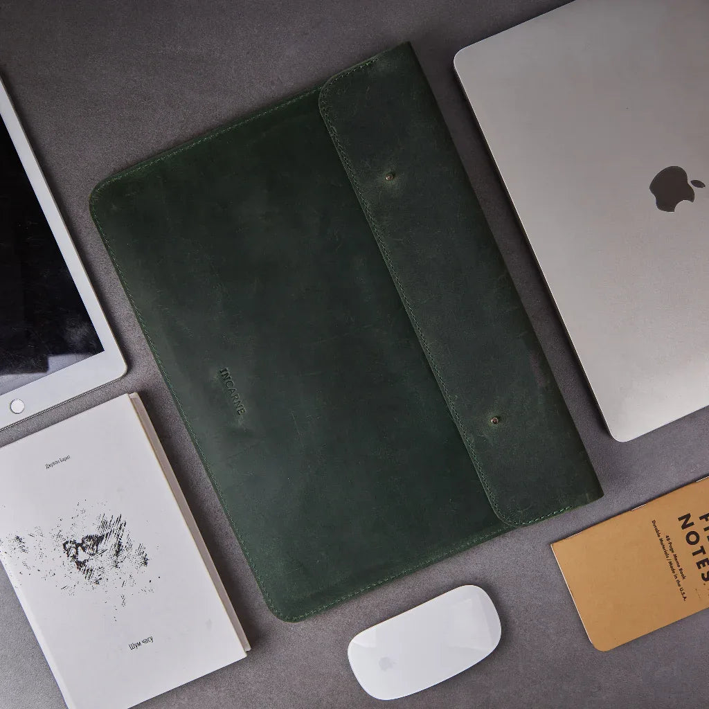 Neat case - INCARNE® Ukraine