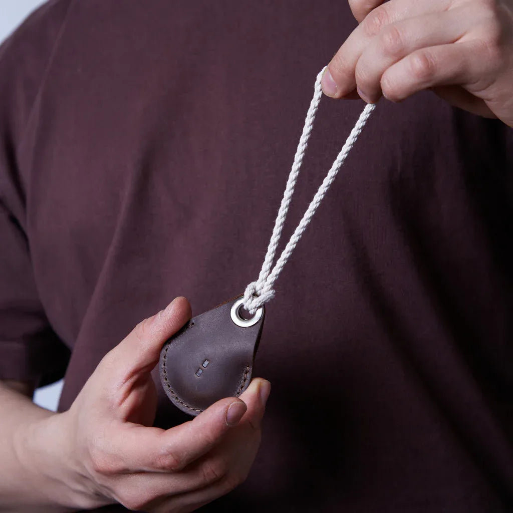 Air Holder Leather Cover for Apple AirTag - INCARNE® Global