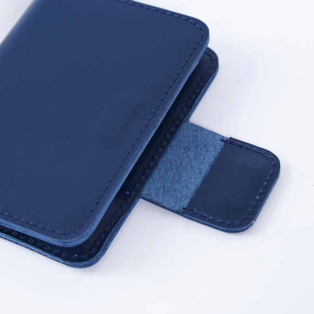 Smart Journey Classic Leather Passport Cover for Travel with AirTag and Cards Holders - INCARNE® Global