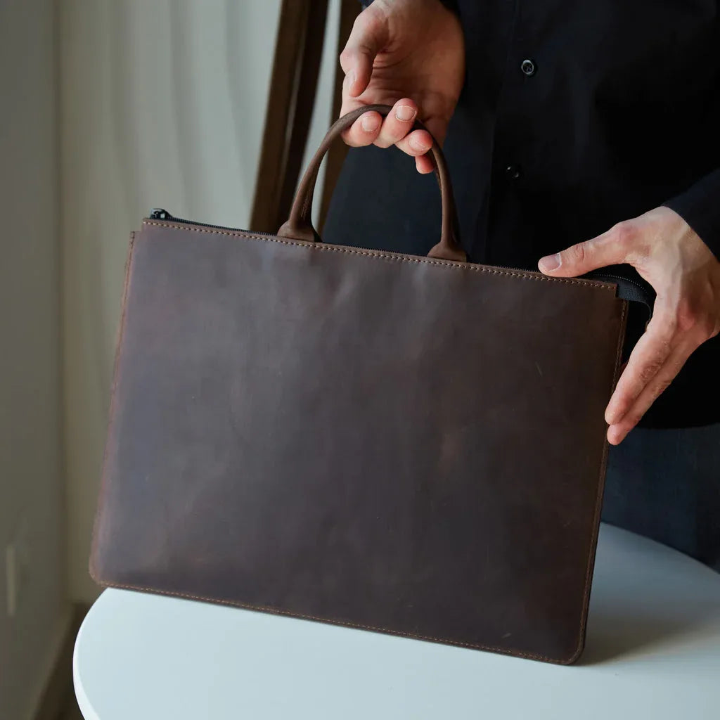 Maryland Laptop Sleeve with a Plastic Zipper - INCARNE® Global