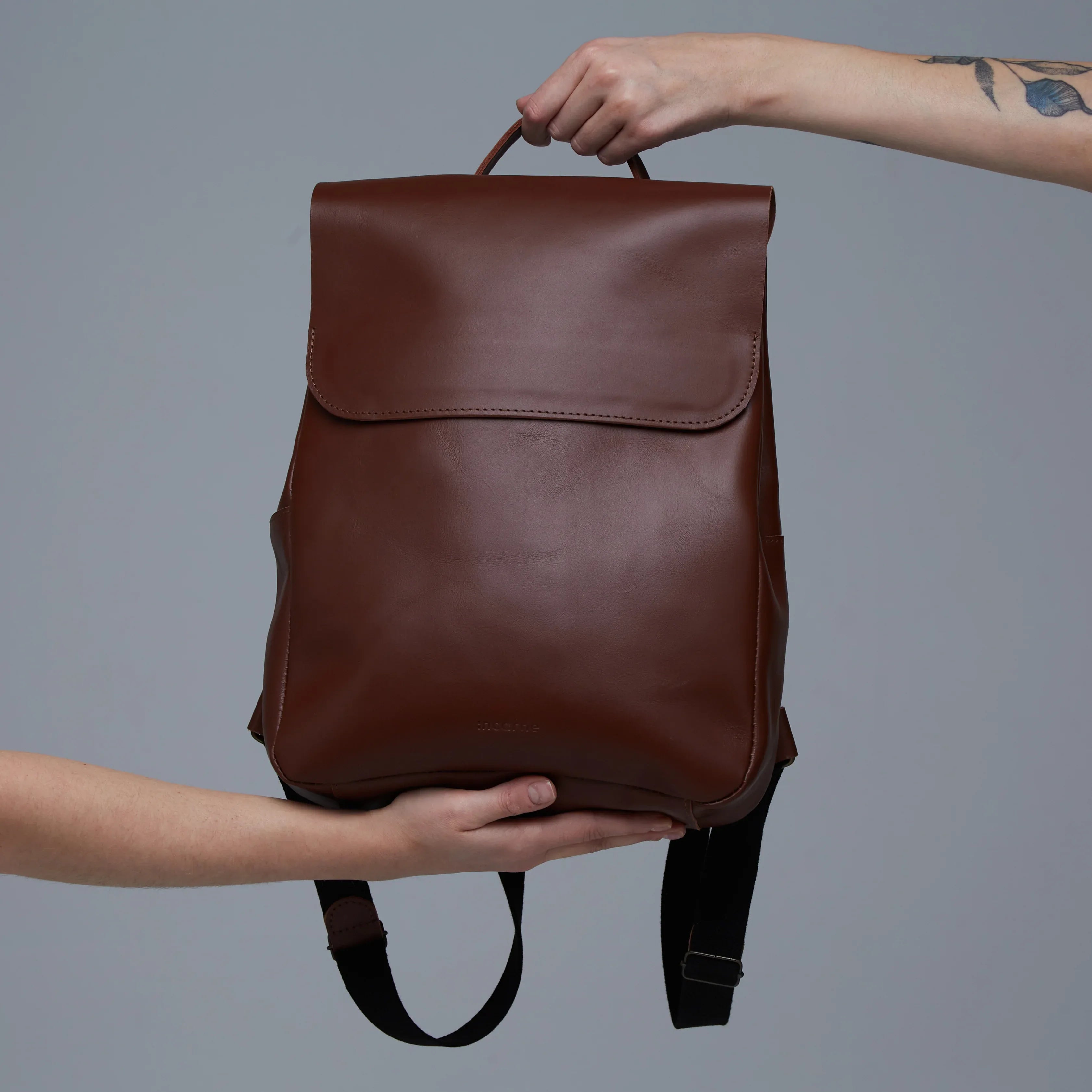 Unia Laptop Backpack in classic leather - INCARNE® Global