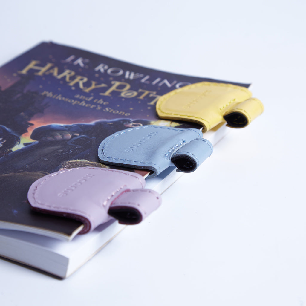 Semne de carte magnetice din piele clasică (set de 3)