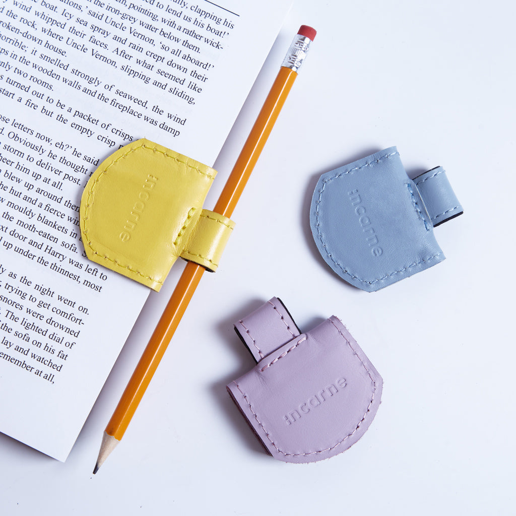 Semne de carte magnetice din piele clasică (set de 3)