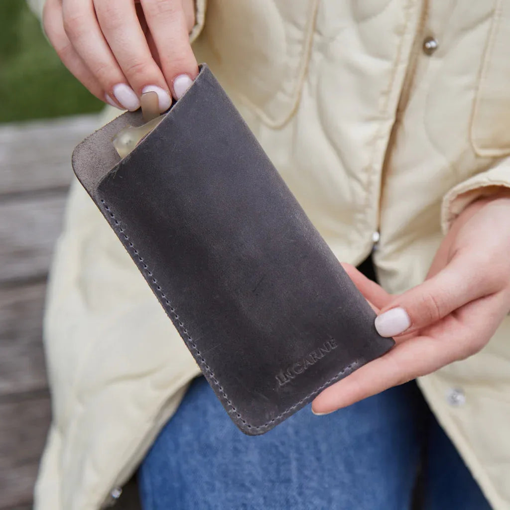 Catch Leather Eyeglass Case - INCARNE® Global