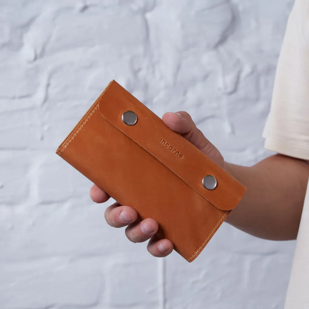 Tobacco organizer Roll Master made from vintage leather - INCARNE® Global