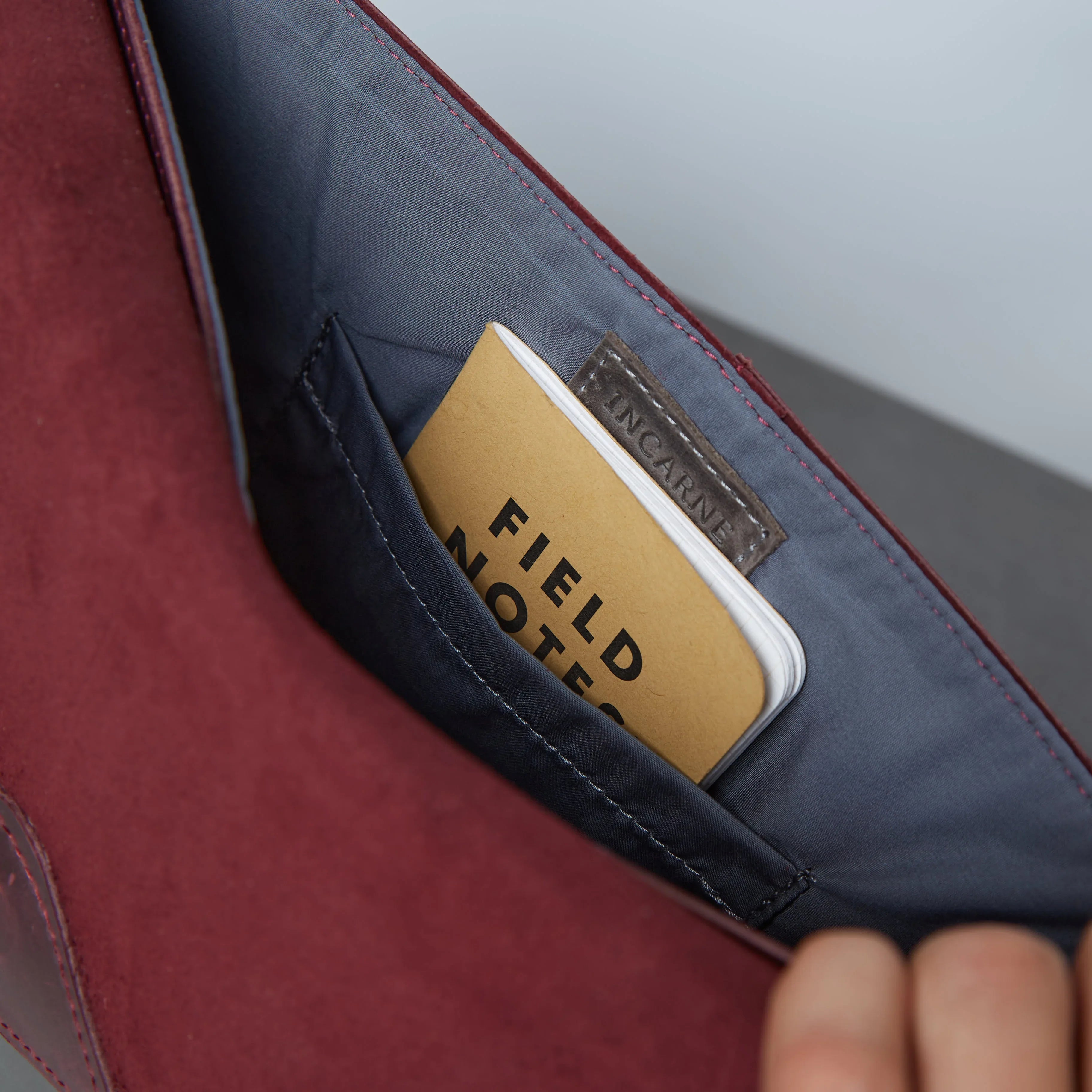 Message Laptop Sleeve, Burgundy (vintage) - INCARNE® Global