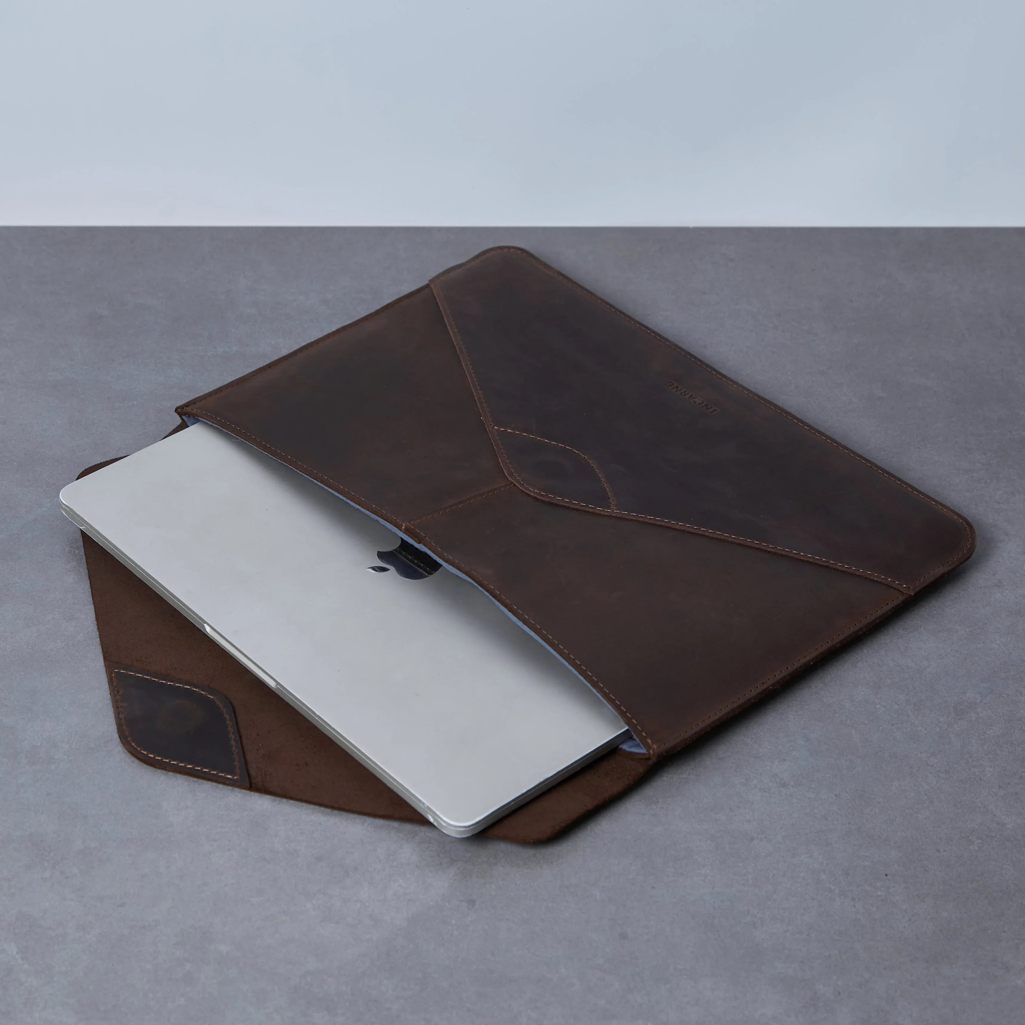 Message Laptop Sleeve, Brown (vintage) - INCARNE® Global