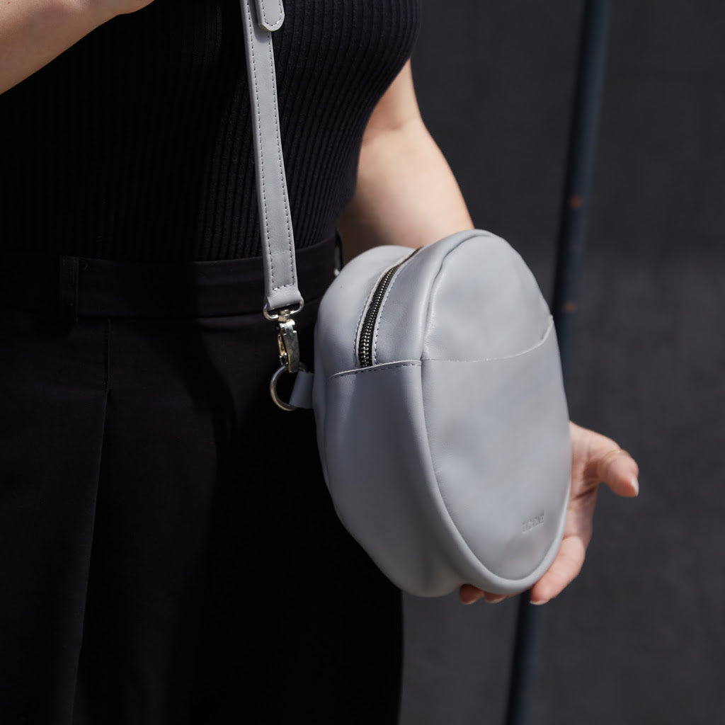 New Harley round crossbody bag in Gallant and Aksa leather