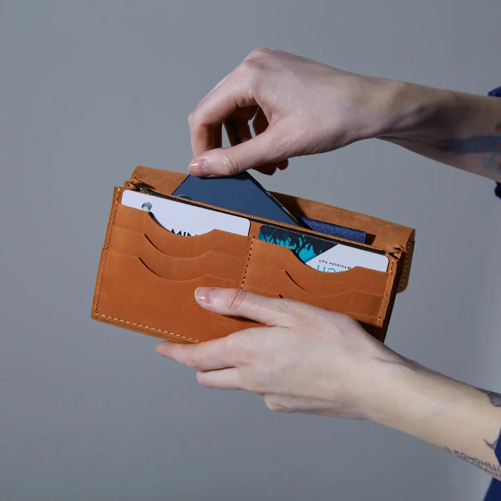 Simple Capacious Leather Wallet - INCARNE® Global