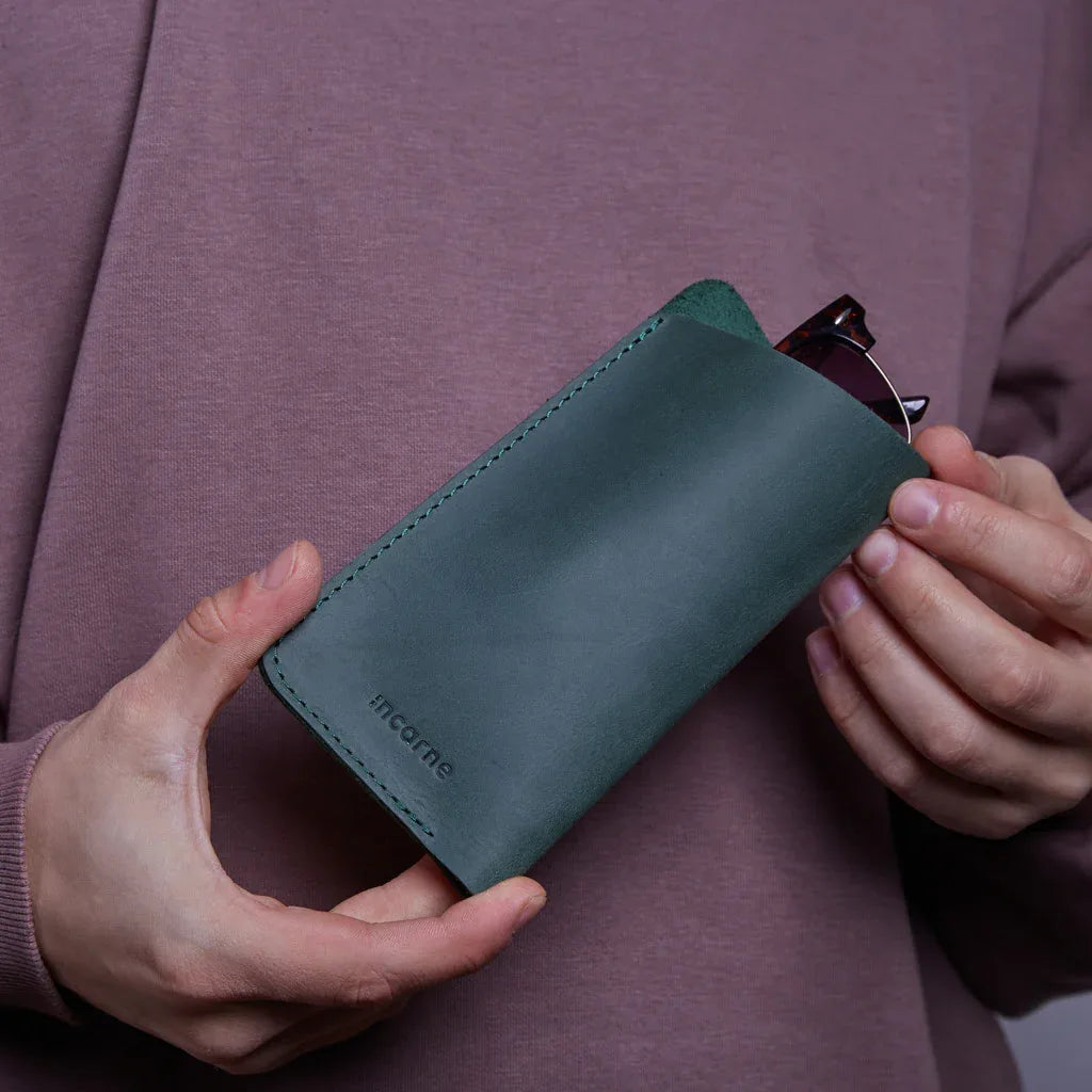 Catch Leather Eyeglass Case - INCARNE® Global