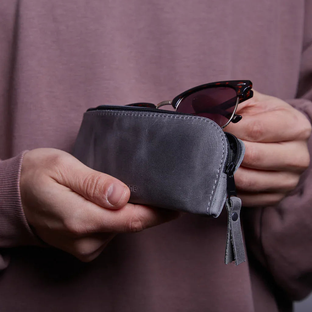 Leaf Leather Eyeglass Case - INCARNE® Global