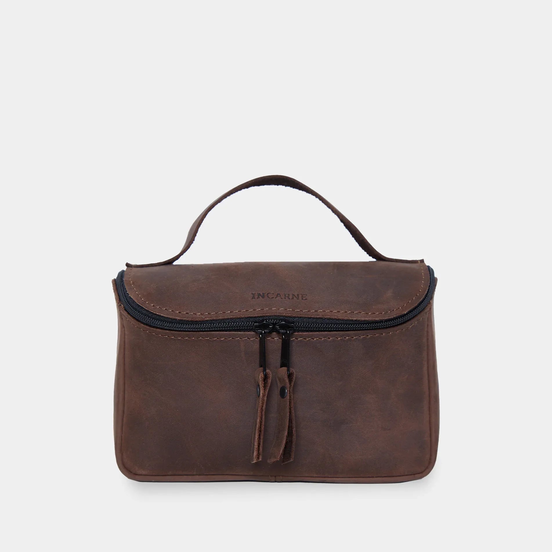 Makeup bag Timeless made from vintage leather - INCARNE® Global