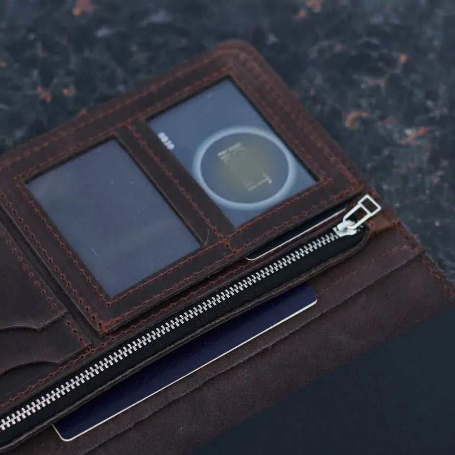 Leather portfolio-organizer for a notebook - INCARNE® Global