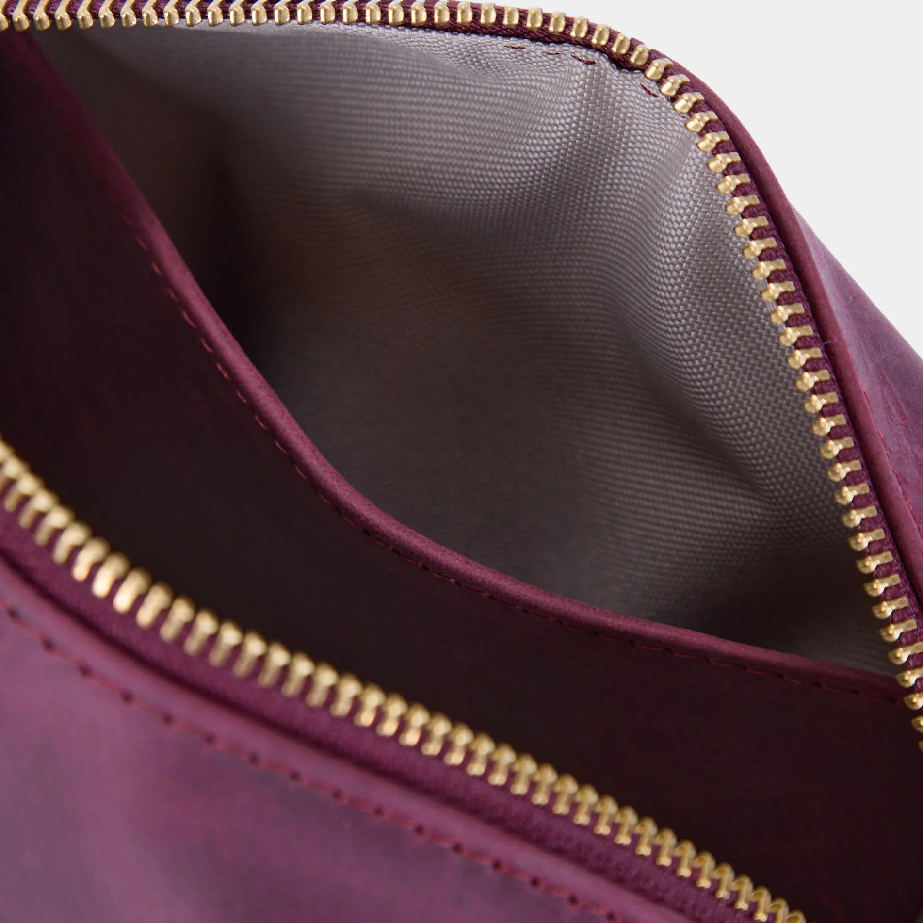 mirage fahrradtaschen Vintage-Lederset: Optimus Tasche-Rucksack und Mirage Kulturtasche  (burgunder)