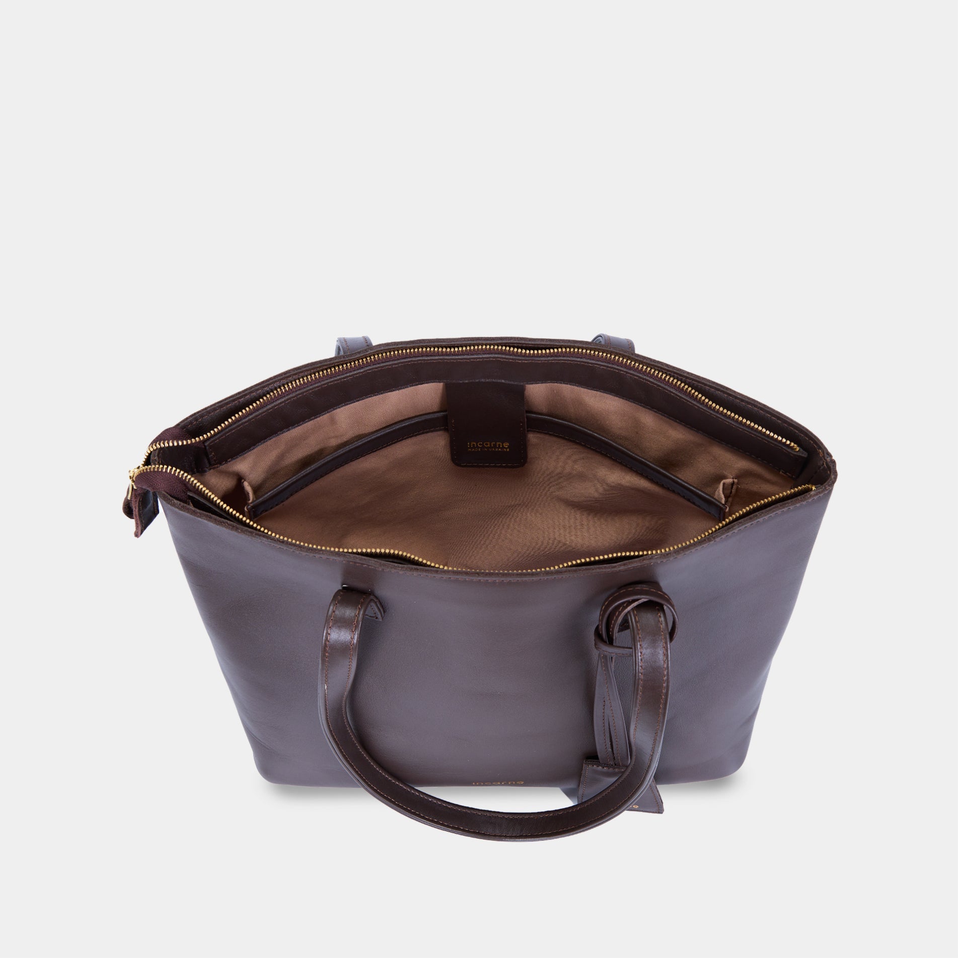 Emeli chocolate leather bag on model