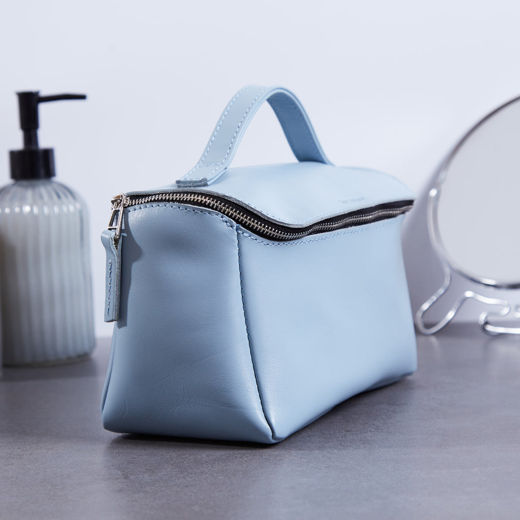 Kosmetiktasche Timeless aus klassischem Leder