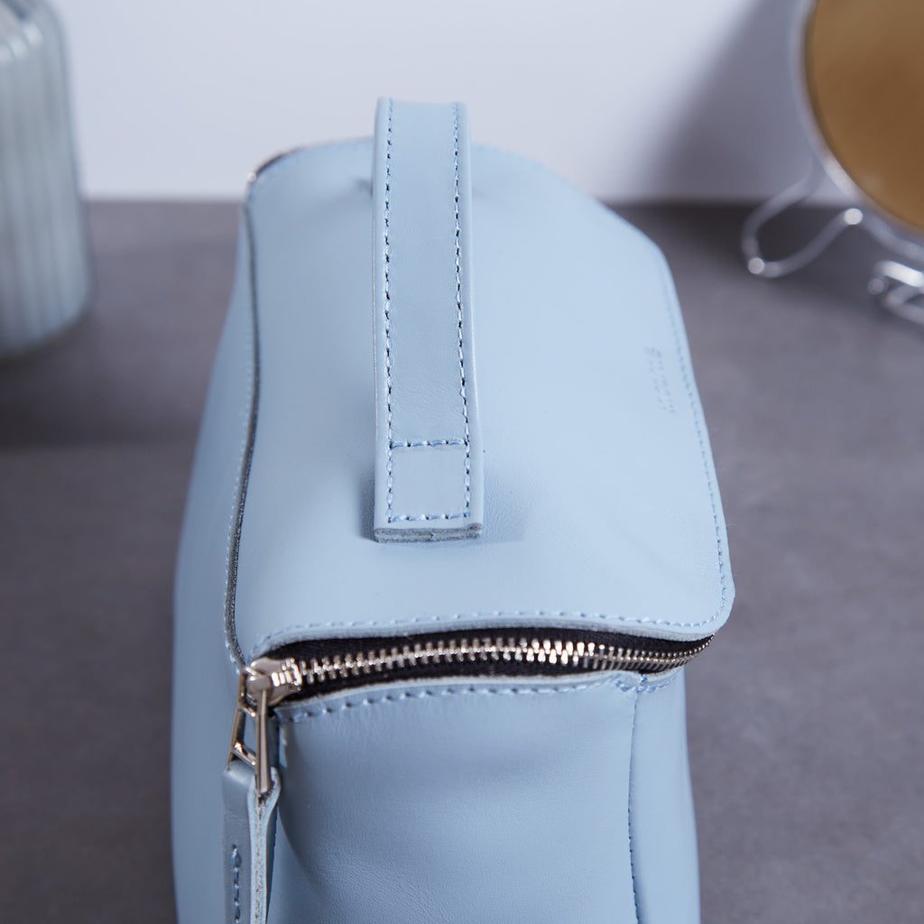 Kosmetiktasche Timeless aus klassischem Leder