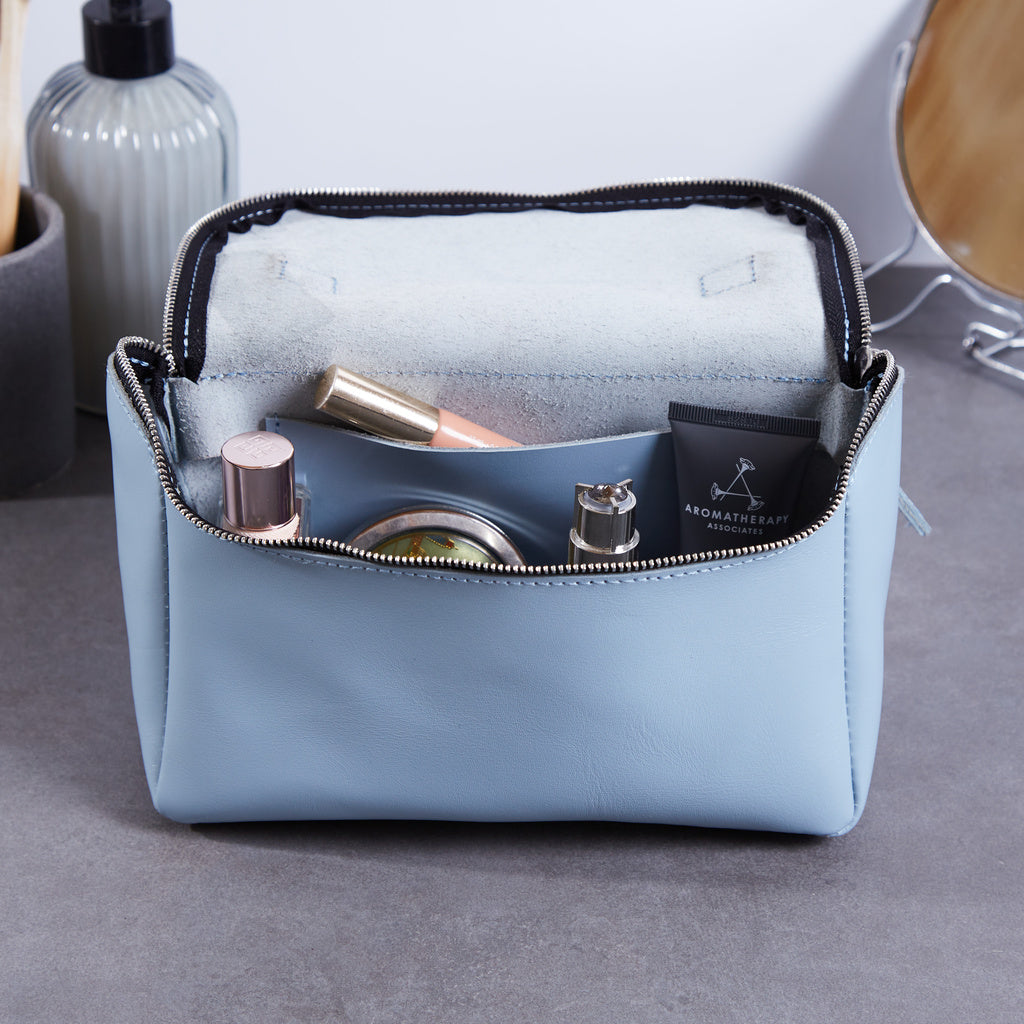 Kosmetiktasche Timeless aus klassischem Leder