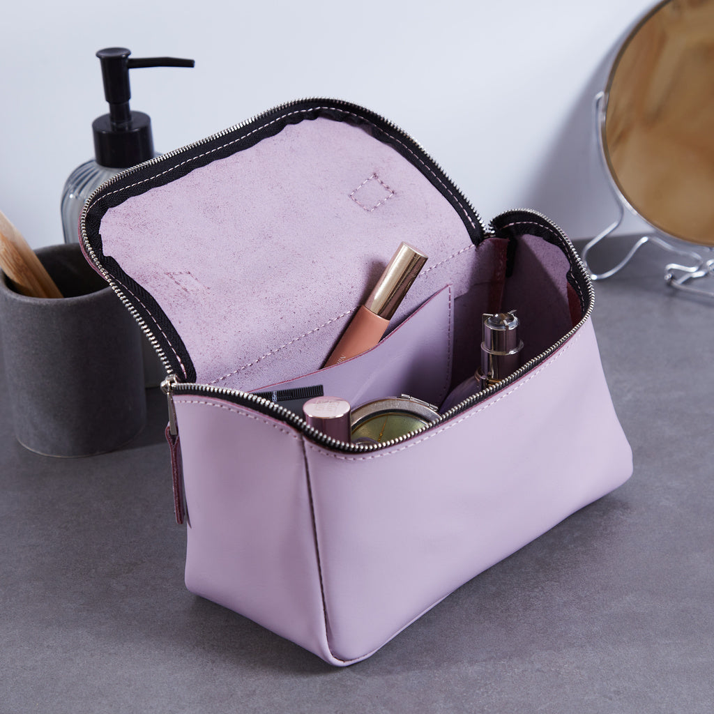 Kosmetiktasche Timeless aus klassischem Leder