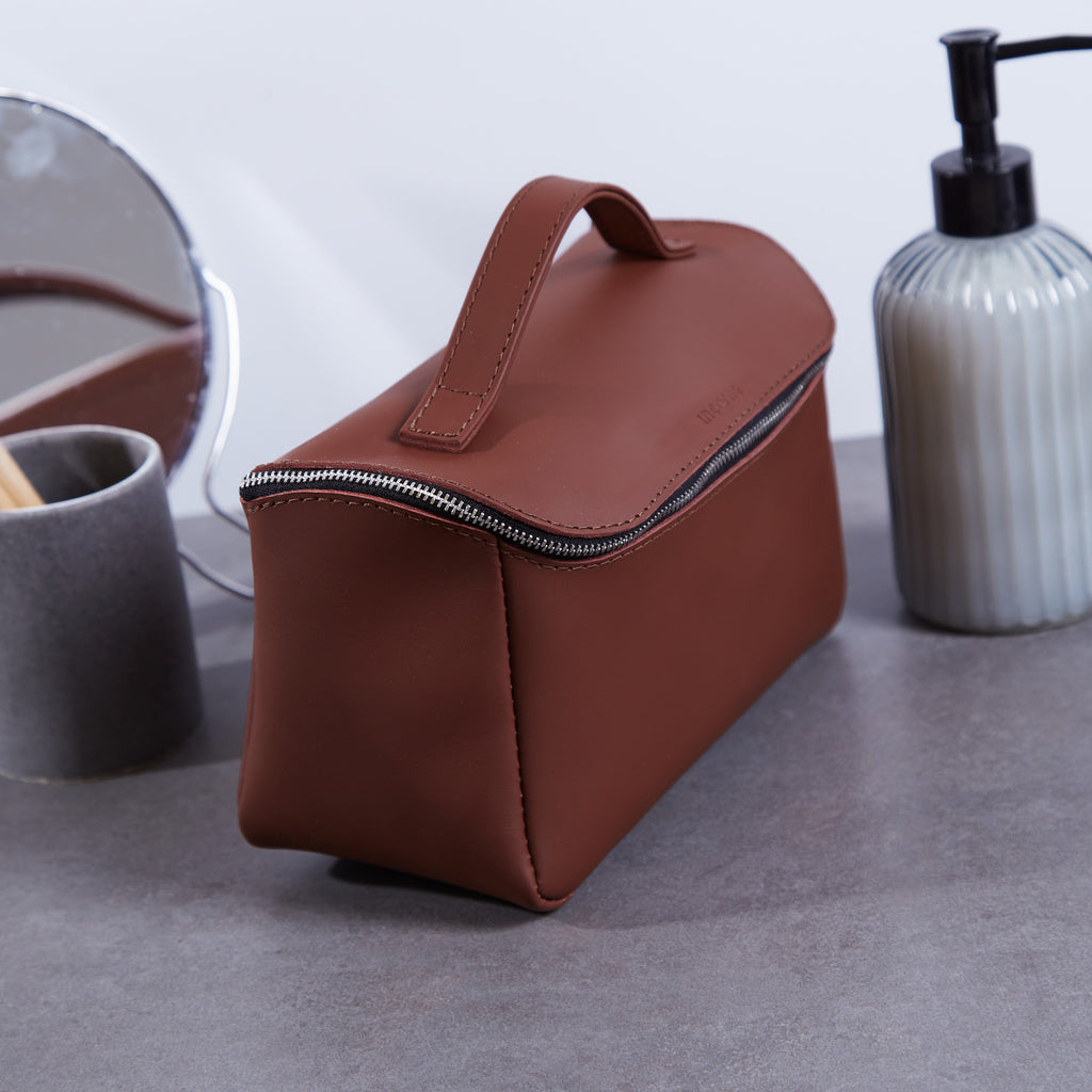 Kosmetiktasche Timeless aus klassischem Leder