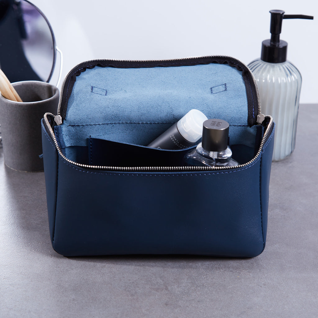 Kosmetiktasche Timeless aus klassischem Leder