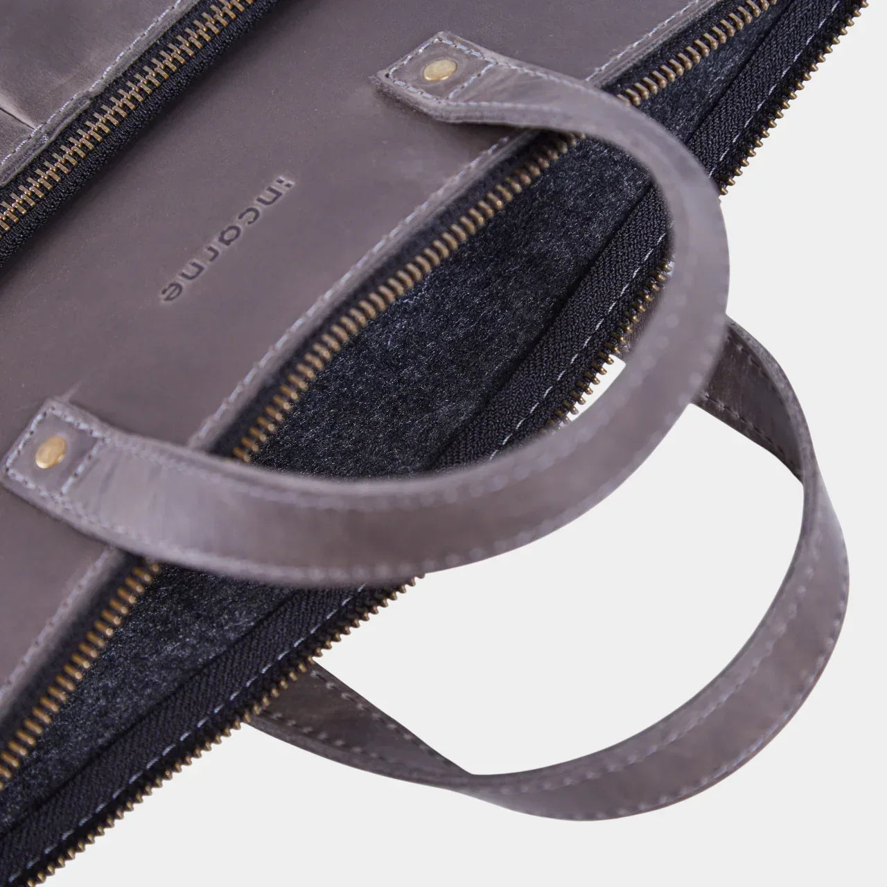Brave laptop bag-sleeve - INCARNE® Ukraine