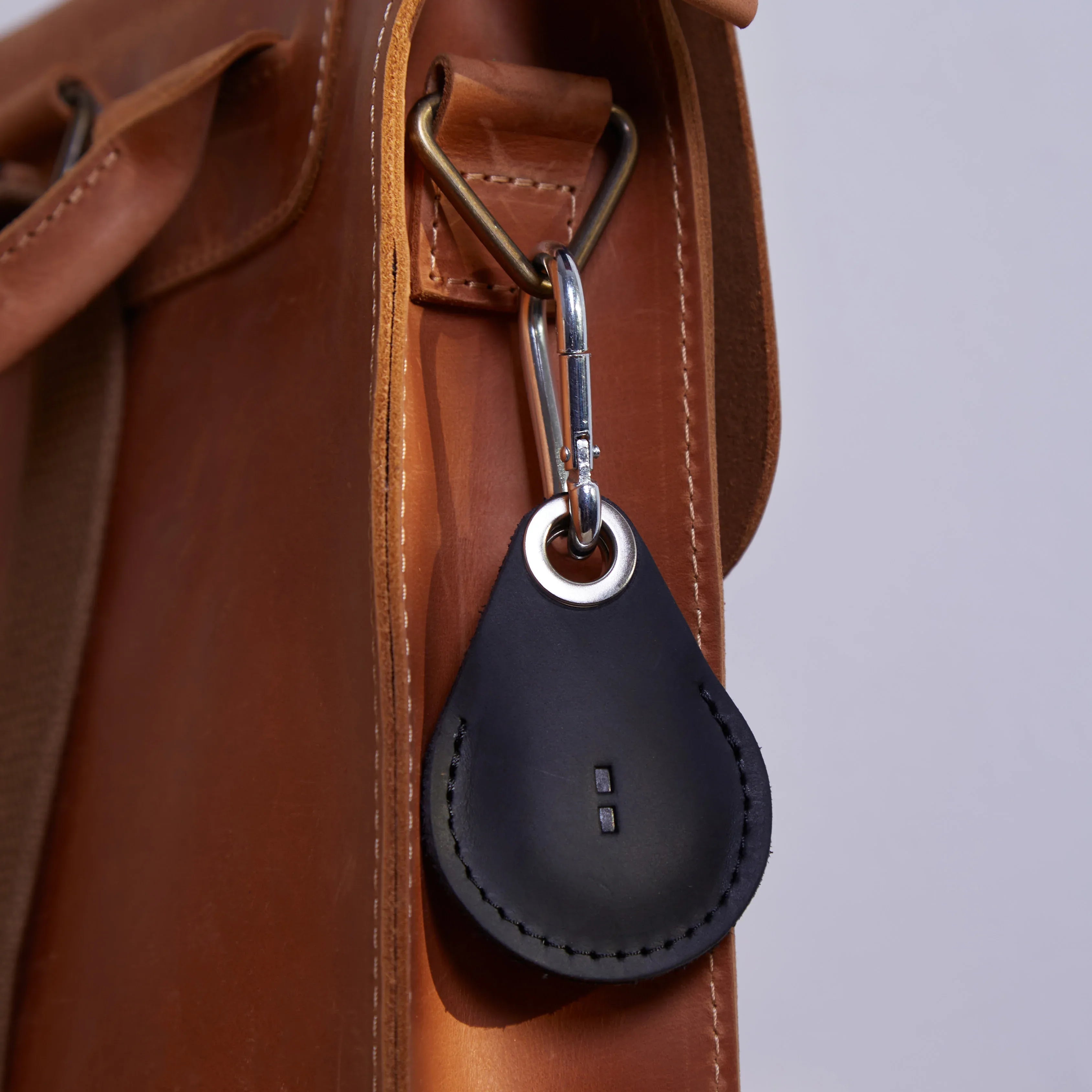 AirTag Key Tag Case - INCARNE® Ukraine
