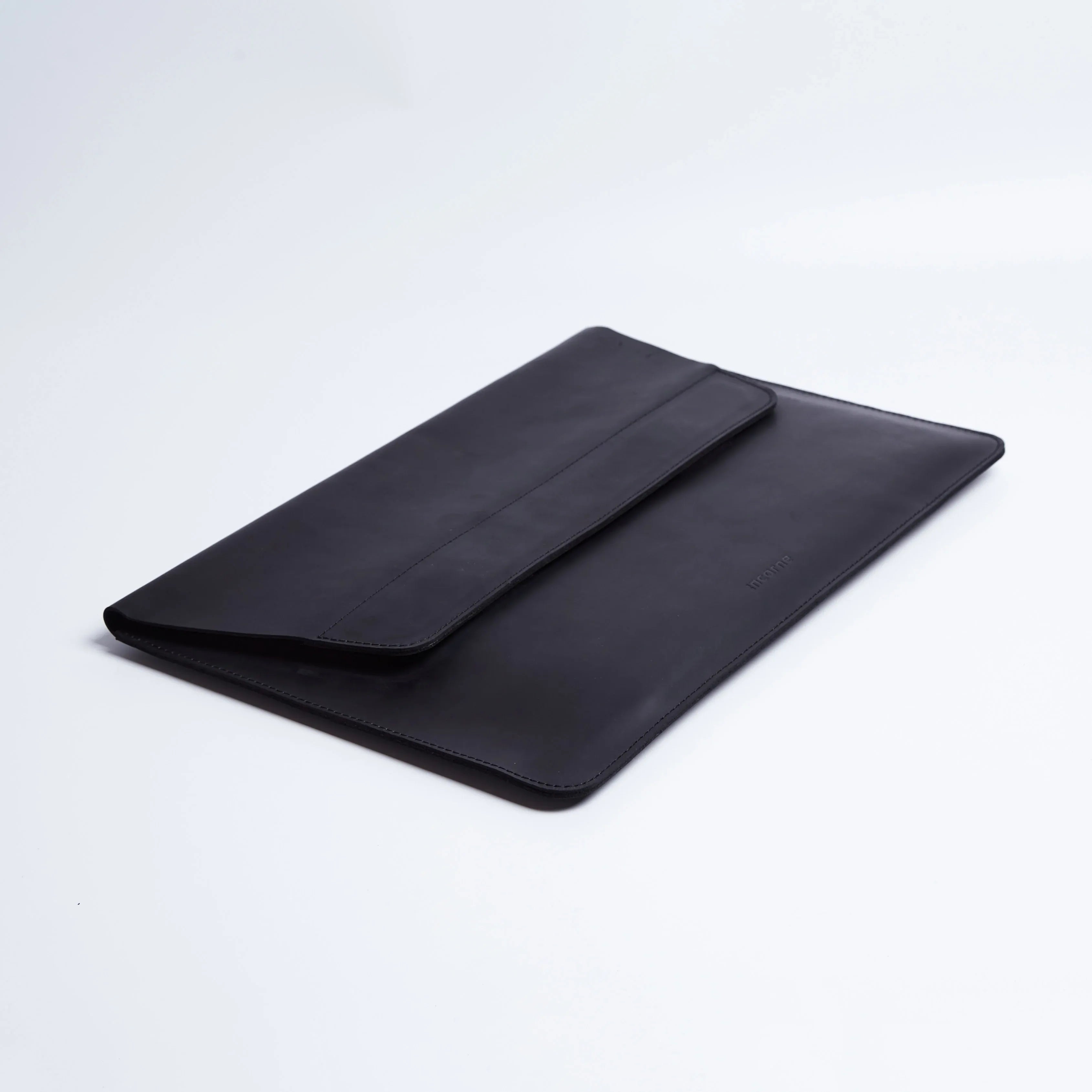 Corporate gifts: Line laptop sleeve - INCARNE® Ukraine