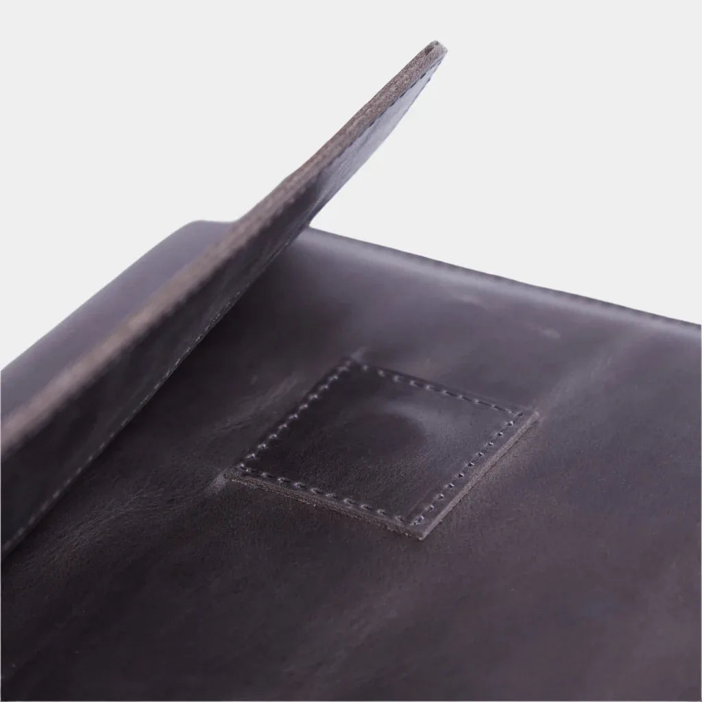 Line Case - INCARNE® Ukraine