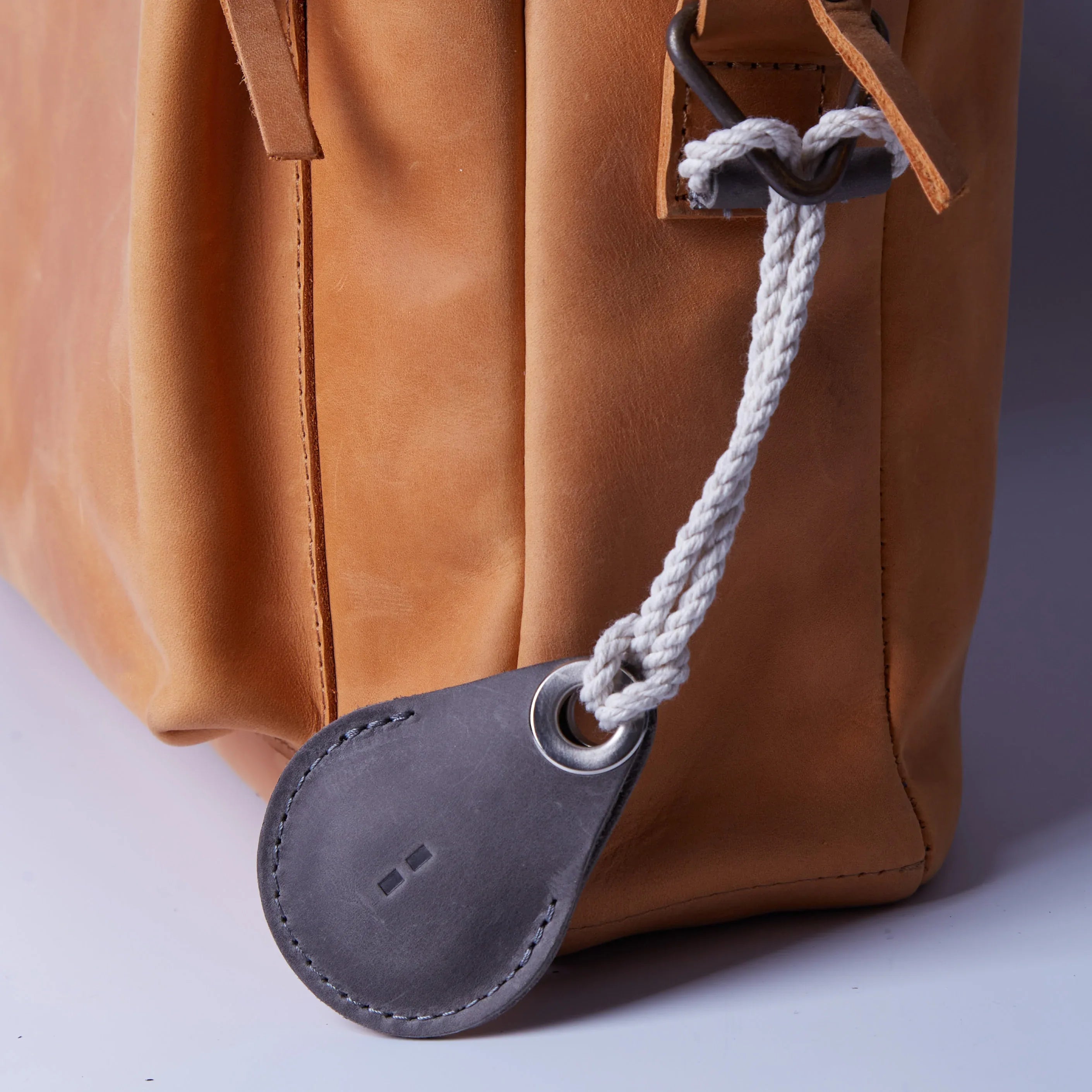 Air Holder Case for AirTag - INCARNE® Ukraine