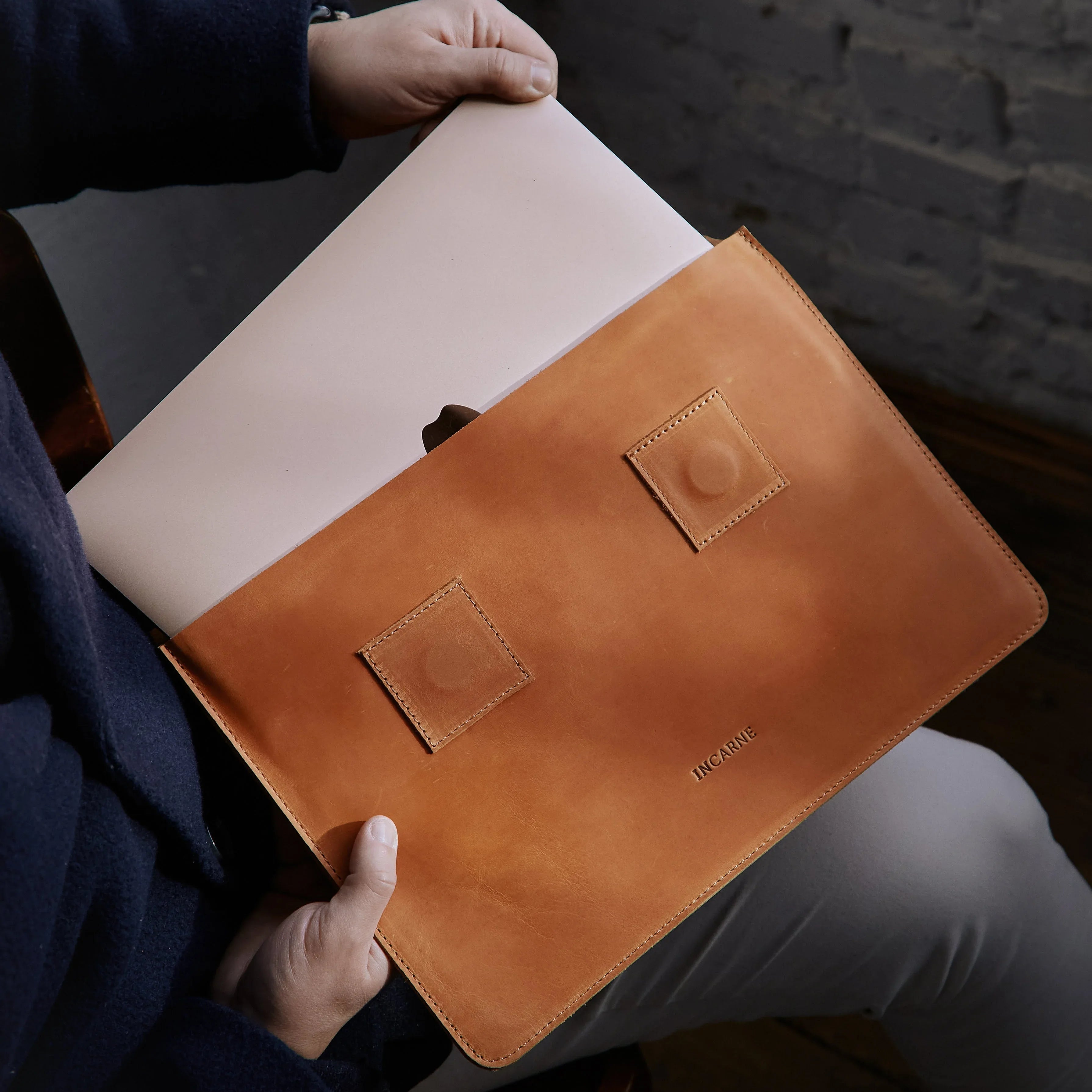 Corporate gifts: Line laptop sleeve - INCARNE® Ukraine
